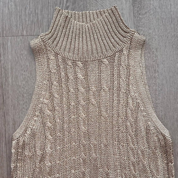 Adrienne Vittandi Medium Gold Sleeveless High Neck Sweater - Picture 3 of 8